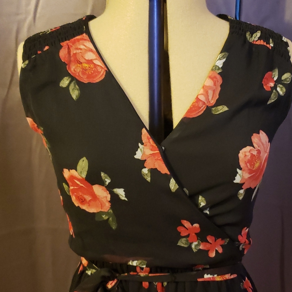 Dress - Picture 4 of 8